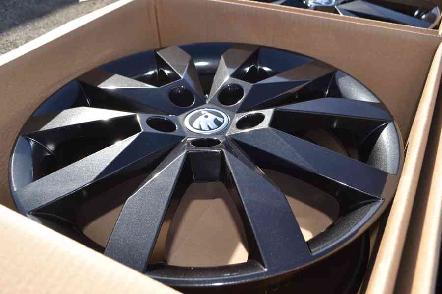 4ks NOVÉ orig.alu disky Škoda Octavia III 6Jx17 ET48, 5x112 - foto 18