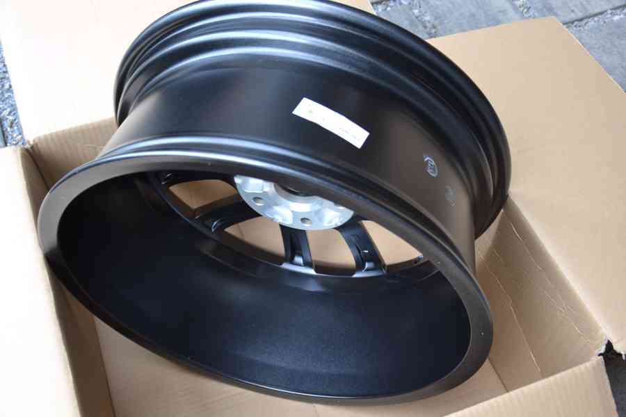 Škoda Octavia III (i RS) –NOVÉ 18 Alu disky 7Jx18 ET51, - foto 6