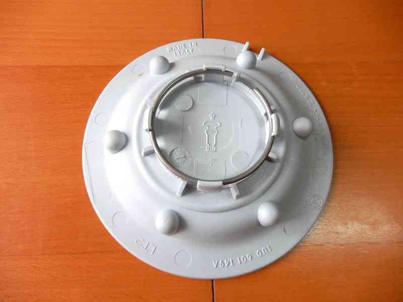 Středové víčko alu kola Octavia 1 - foto 3