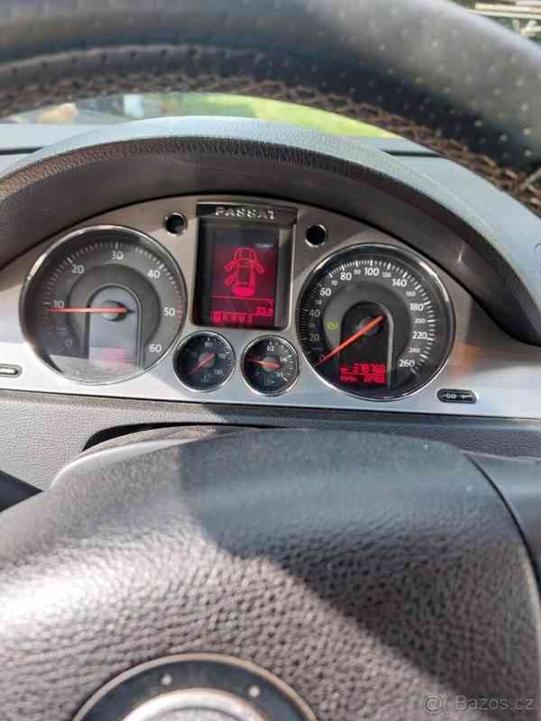 Volkswagen Passat 2,0 B6 Tdi 125 kW - foto 12