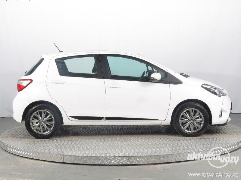 Toyota Yaris 1.5, benzín, r.v. 2018 - foto 6