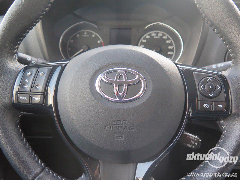 Toyota Yaris 1.5, benzín, r.v. 2018 - foto 17