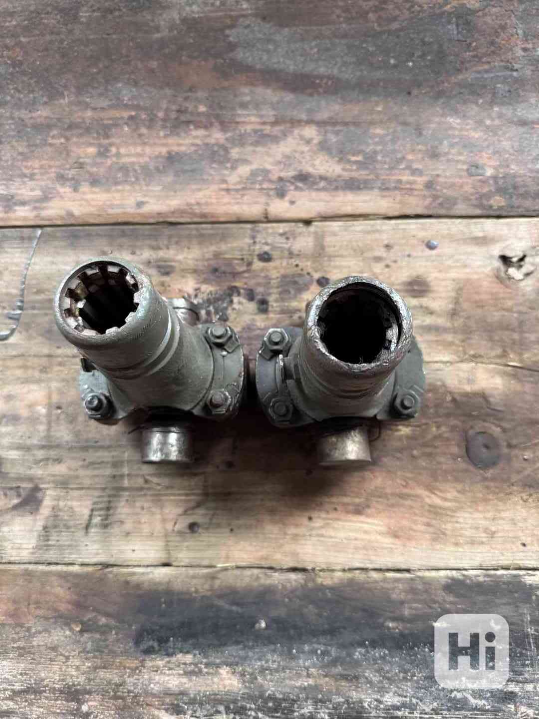 Sada nových nahradnich dílů Praga V3S - uloženky - [7.2. 202 - foto 1