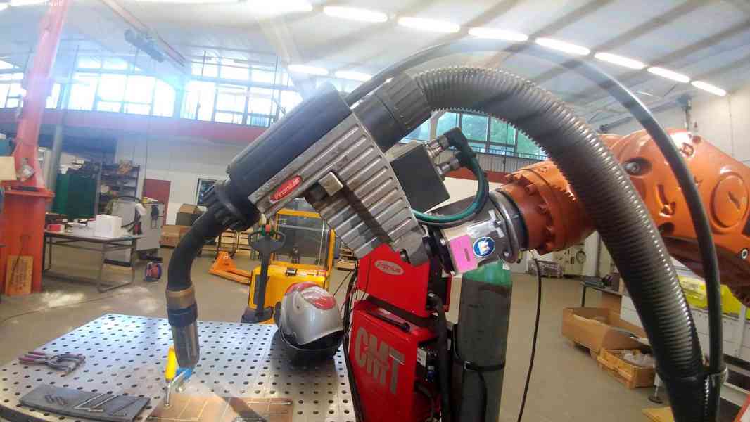 Robotické svařovací pracoviště KUKA KR16 L6 ARC-C - foto 5