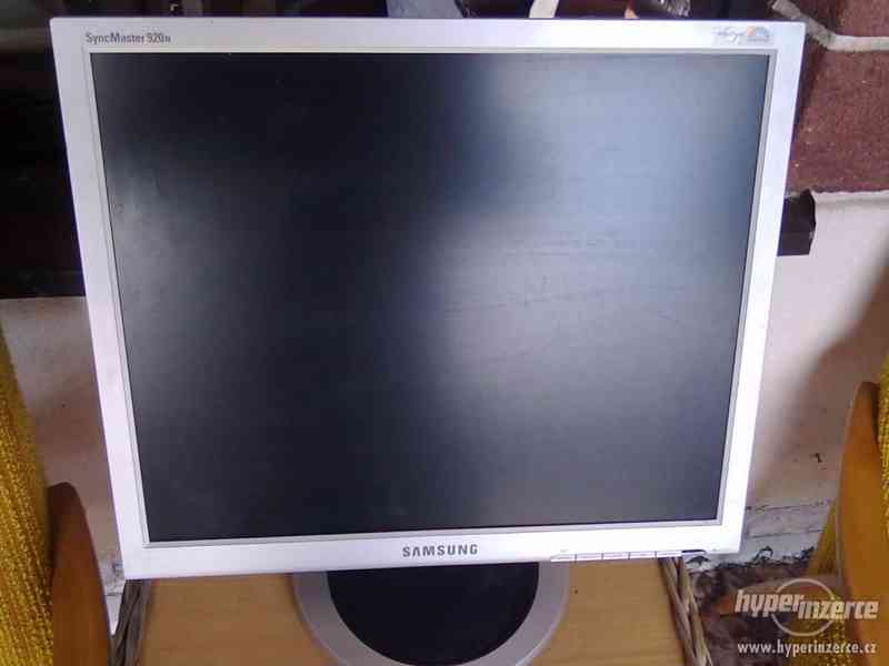 Ge-force 9600 GT , 1GB , monitor Samsung 19" - foto 5