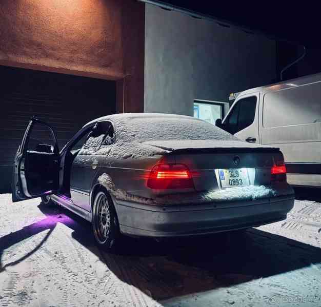 BMW Řada 5 e39 530d manual - foto 7
