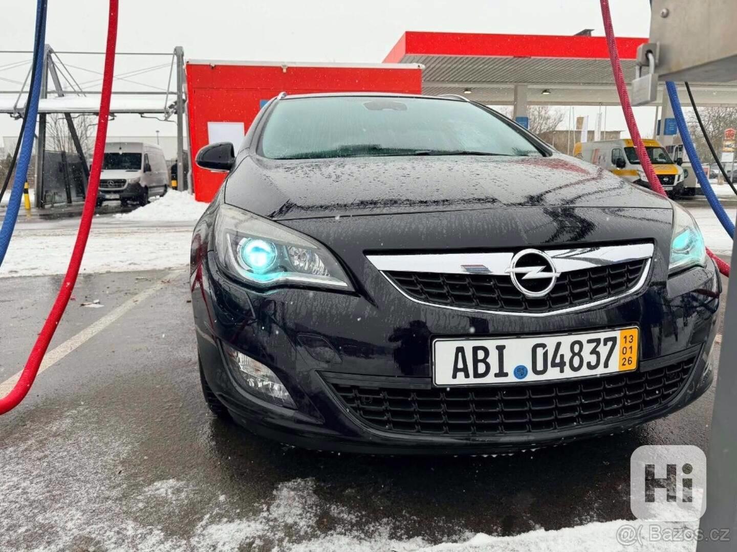 Opel Astra 2,0   J sportes tovrer - foto 1