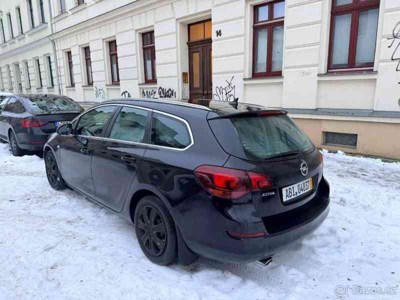 Opel Astra 2,0   J sportes tovrer - foto 9