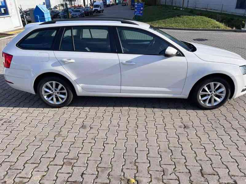 Škoda Octavia 1,6   3 - foto 4