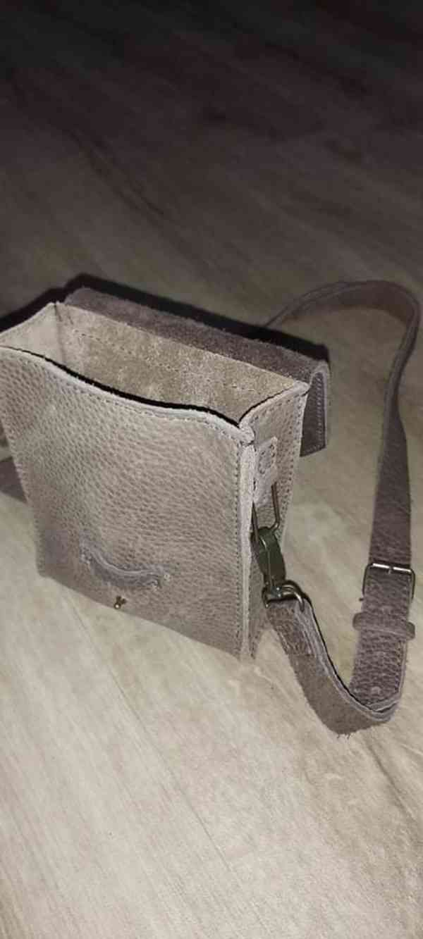Kožené tašky a kabelka - foto 7