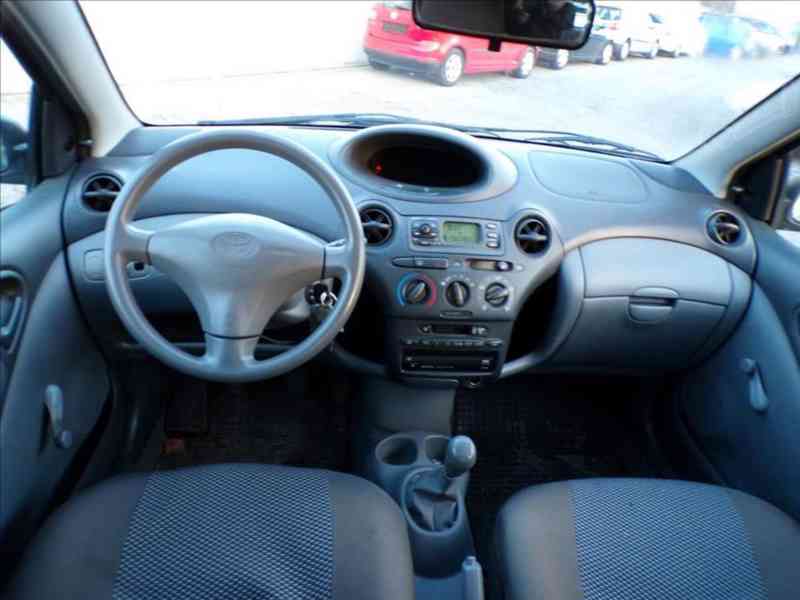 Toyota Yaris 1,0 VVT-i POSILOVAČ ŘÍZENÍ - foto 5