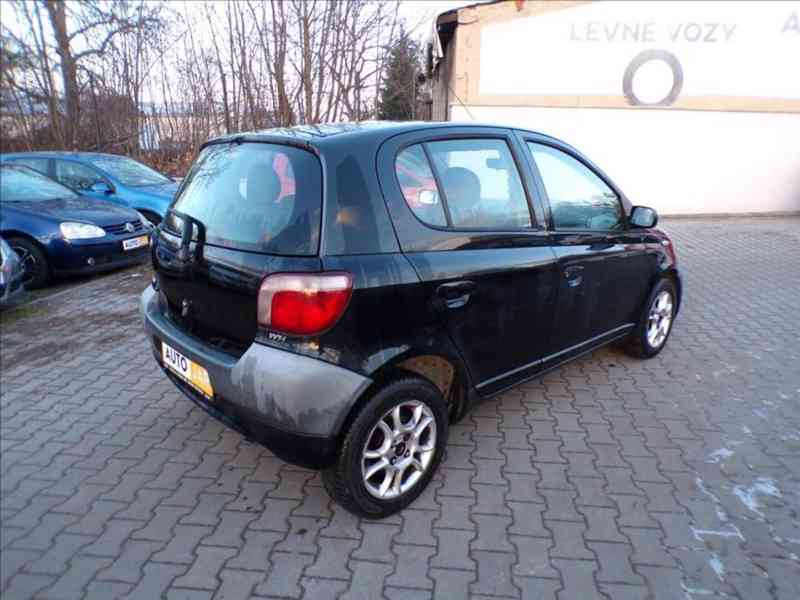 Toyota Yaris 1,0 VVT-i POSILOVAČ ŘÍZENÍ - foto 4