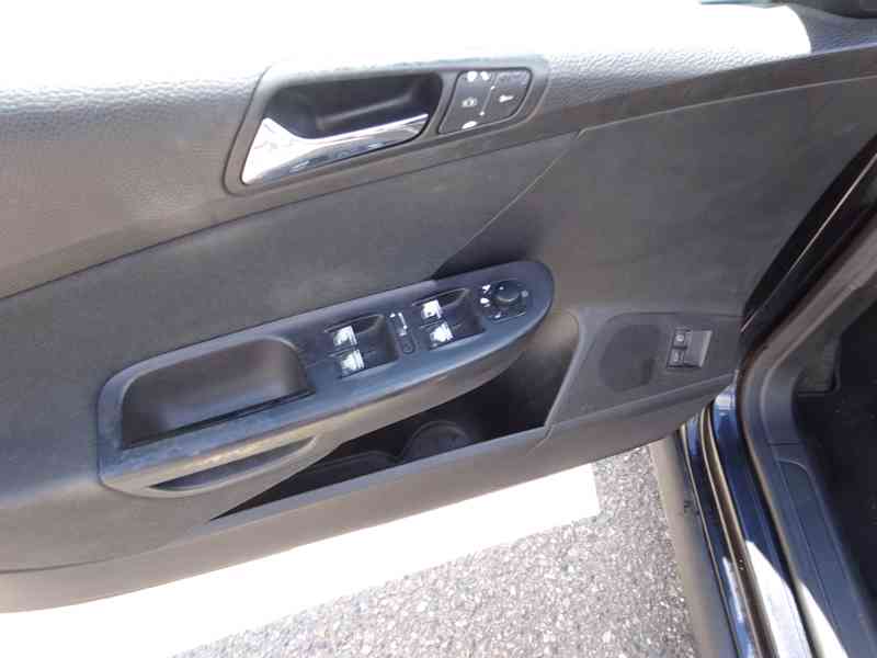 VW Passat 1.6i r.v.2005 stk:5/2028  - foto 6