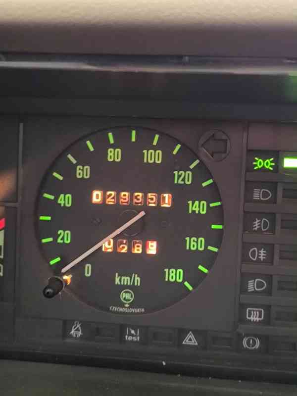 Škoda Favorit 136 LS, r. 1990, 29 400km, 1.majitel, STK 2028 - foto 7
