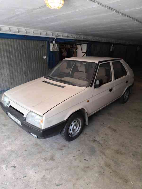 Škoda Favorit 136 LS, r. 1990, 29 400km, 1.majitel, STK 2028 - foto 6
