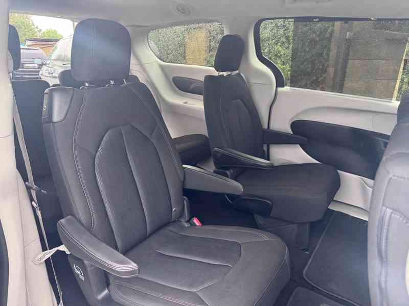 Chrysler Pacifica 3,6 Radar Adaptemp L-Plus Látka 2020 - foto 7