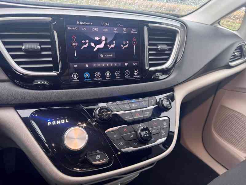 Chrysler Pacifica 3,6 Radar Adaptemp L-Plus Látka 2020 - foto 15