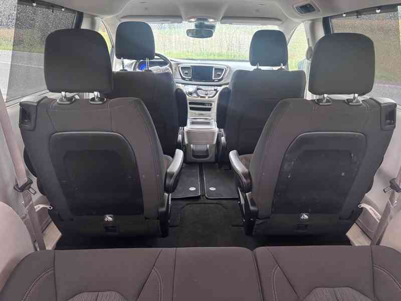 Chrysler Pacifica 3,6 Radar Adaptemp L-Plus Látka 2020 - foto 6