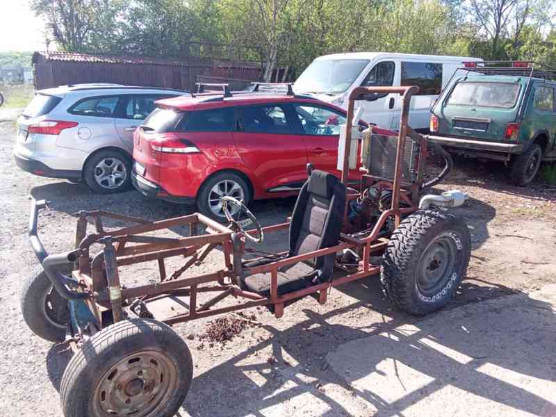 Traktor - foto 2
