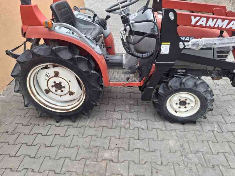 Malotraktor Yanmar AF17 s nakladačem 17 HP, 4x4 - foto 2