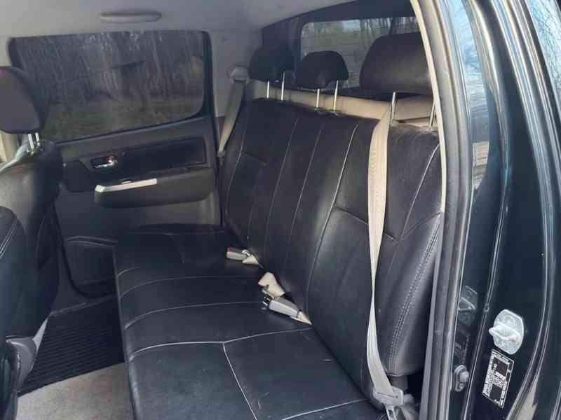 Toyota Hilux Life 2.5 D-4D 106kw - foto 5