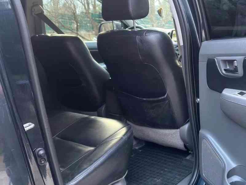 Toyota Hilux Life 2.5 D-4D 106kw - foto 12