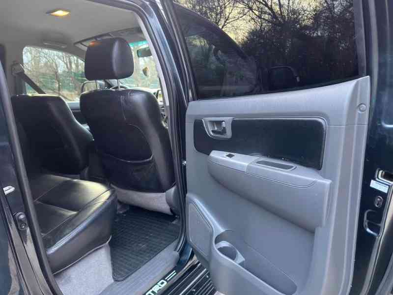 Toyota Hilux Life 2.5 D-4D 106kw - foto 13