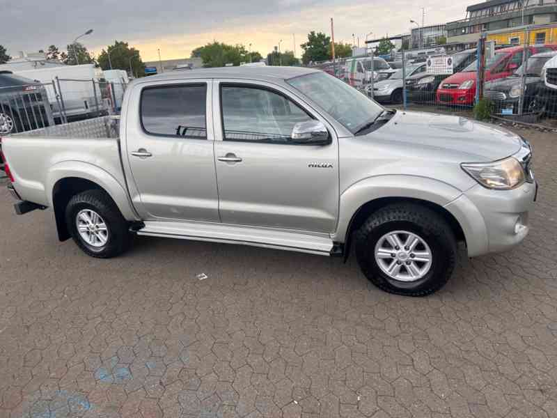 Toyota Hilux 3.0D4D Aut. 126kw - foto 10