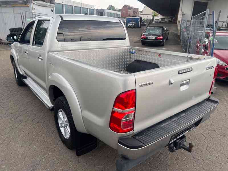 Toyota Hilux 3.0D4D Aut. 126kw - foto 15