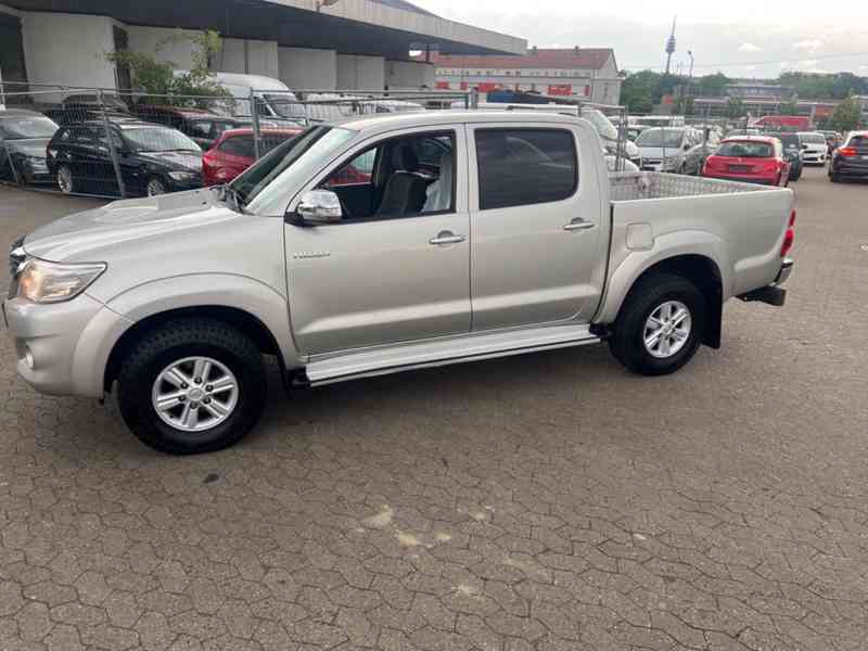 Toyota Hilux 3.0D4D Aut. 126kw - foto 16