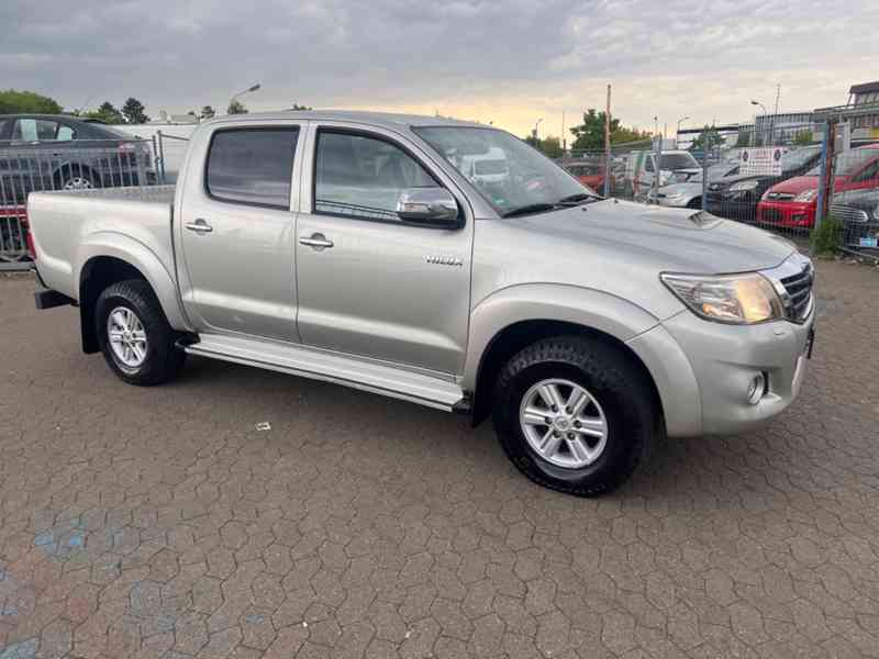 Toyota Hilux 3.0D4D Aut. 126kw - foto 14