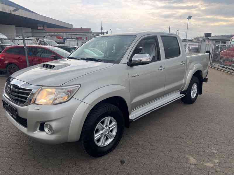 Toyota Hilux 3.0D4D Aut. 126kw - foto 13
