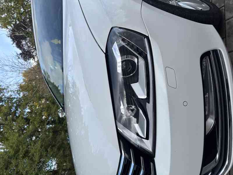 Volkswagen Passat - foto 9