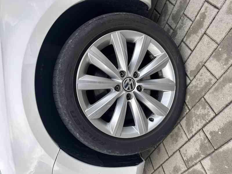 Volkswagen Passat - foto 11