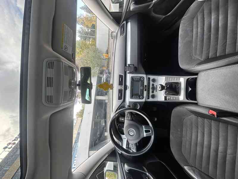 Volkswagen Passat - foto 13
