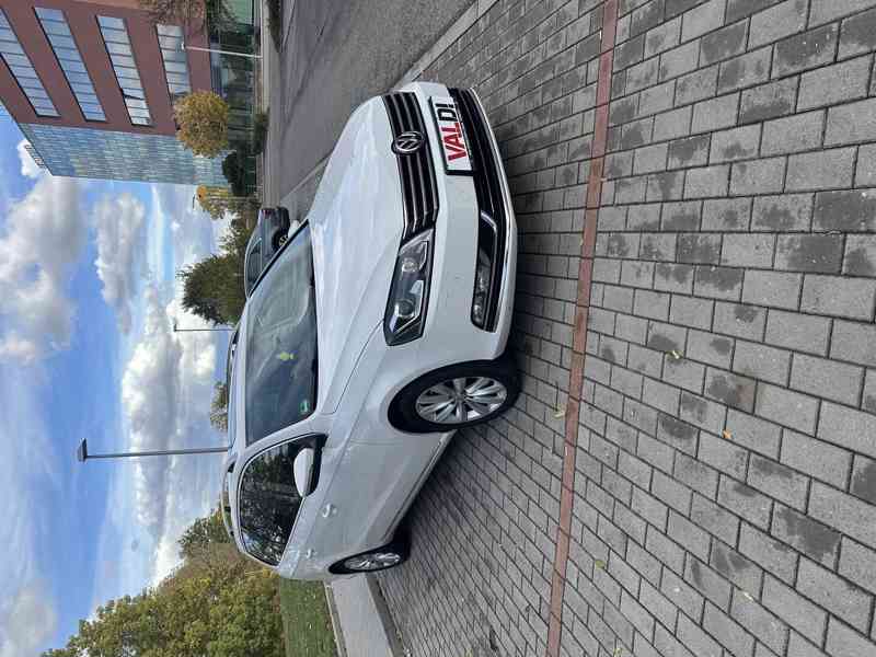 Volkswagen Passat - foto 1