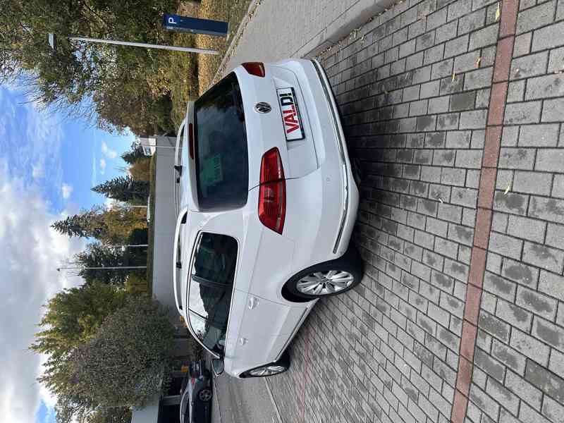 Volkswagen Passat - foto 4