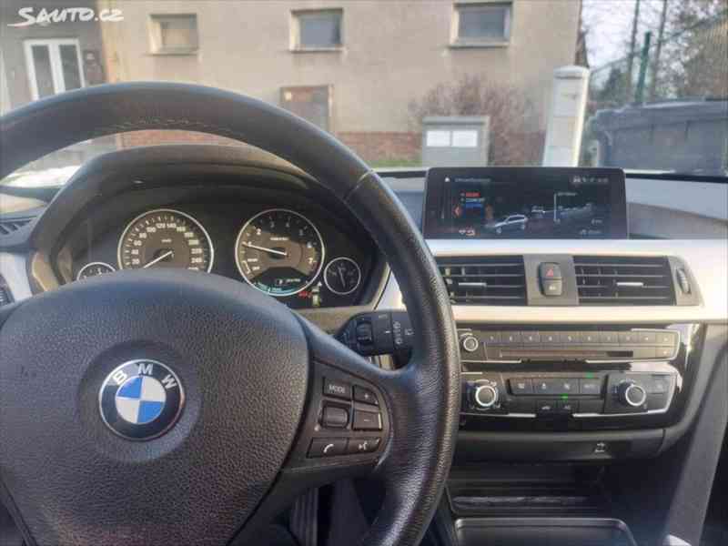 BMW Řada 3 320i, Touring, tažné - foto 6