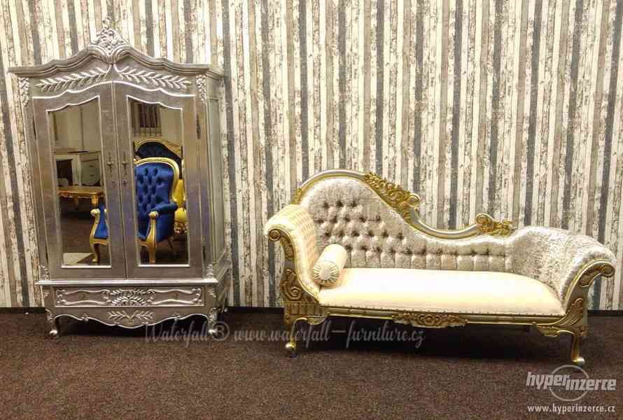 Stříbrno-zlaté retro sofa - foto 3