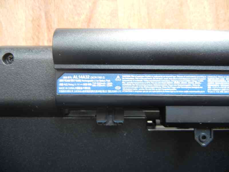 Acer TravelMate P- 256, Velmi dobrý stav  - foto 14