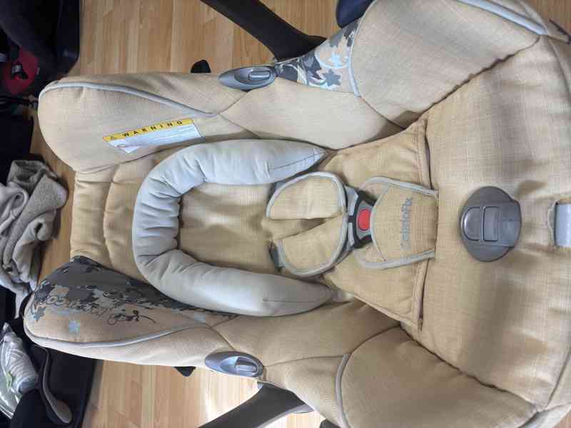 Autosedačka - foto 4