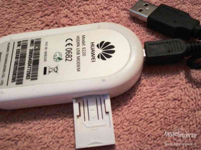 Externí USB modem Huawei E220 - jako nový. - foto 7