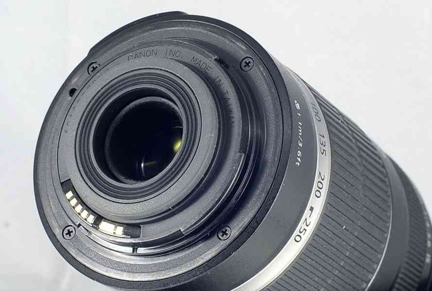 Canon EF-S 55-250mm f/4-5.6 IS *APS-C  - foto 5