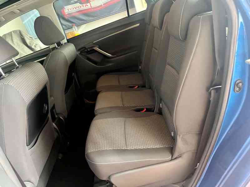 Toyota Verso 1.8i SkyView Edition benzín 108kw - foto 3