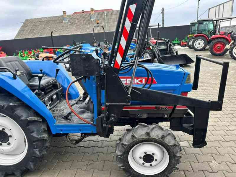 Japonský traktor Iseki TA227 ( 22 k, 4×4) +náprava+čelný nak - foto 2