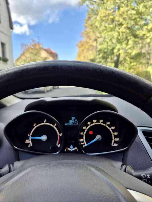 Ford Fiesta 1.5 TDCi - foto 4