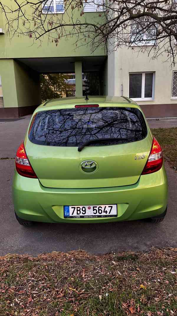 Hyundai i20 1,2 57 kW 2011, STK 03/27 - foto 6