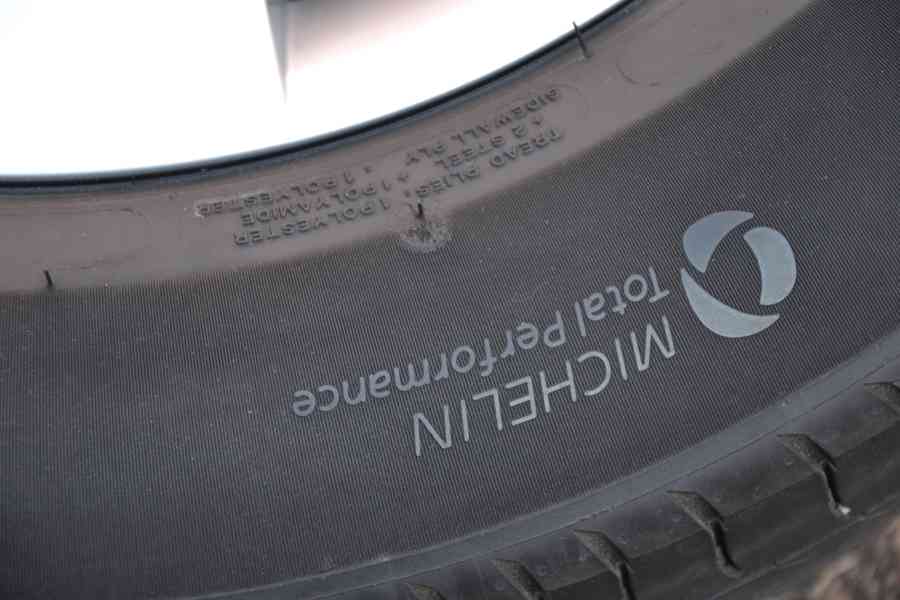 Letní NOVÁ Alu kola Š.Kodiaq/VW Tiguan+215/65R17 Michelin - foto 19