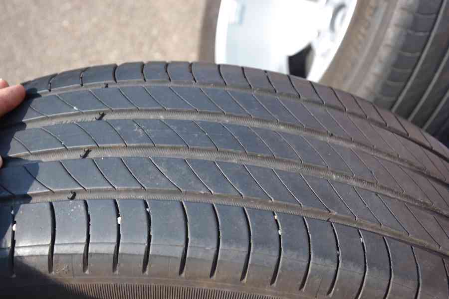 Letní NOVÁ Alu kola Š.Kodiaq/VW Tiguan+215/65R17 Michelin - foto 15