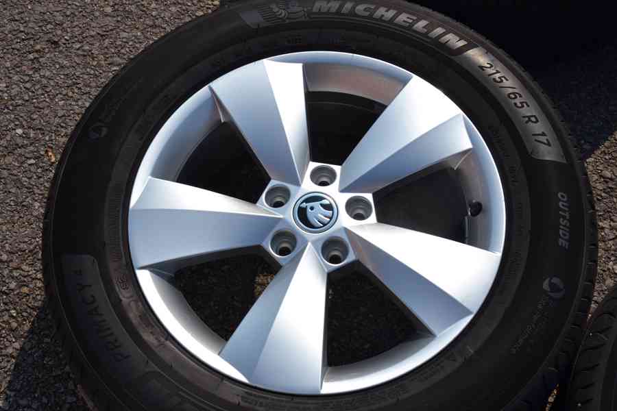 Letní NOVÁ Alu kola Š.Kodiaq/VW Tiguan+215/65R17 Michelin - foto 4